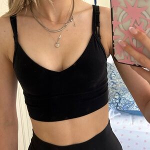 TNA Action(Aritzia) Sports Bra in Black Size XS
